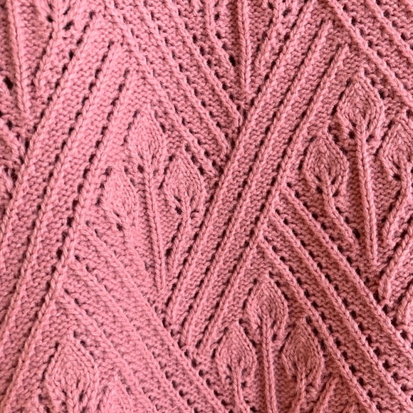 Beautiful Vintage Pink Knit Cardigan - Picture 3 of 4